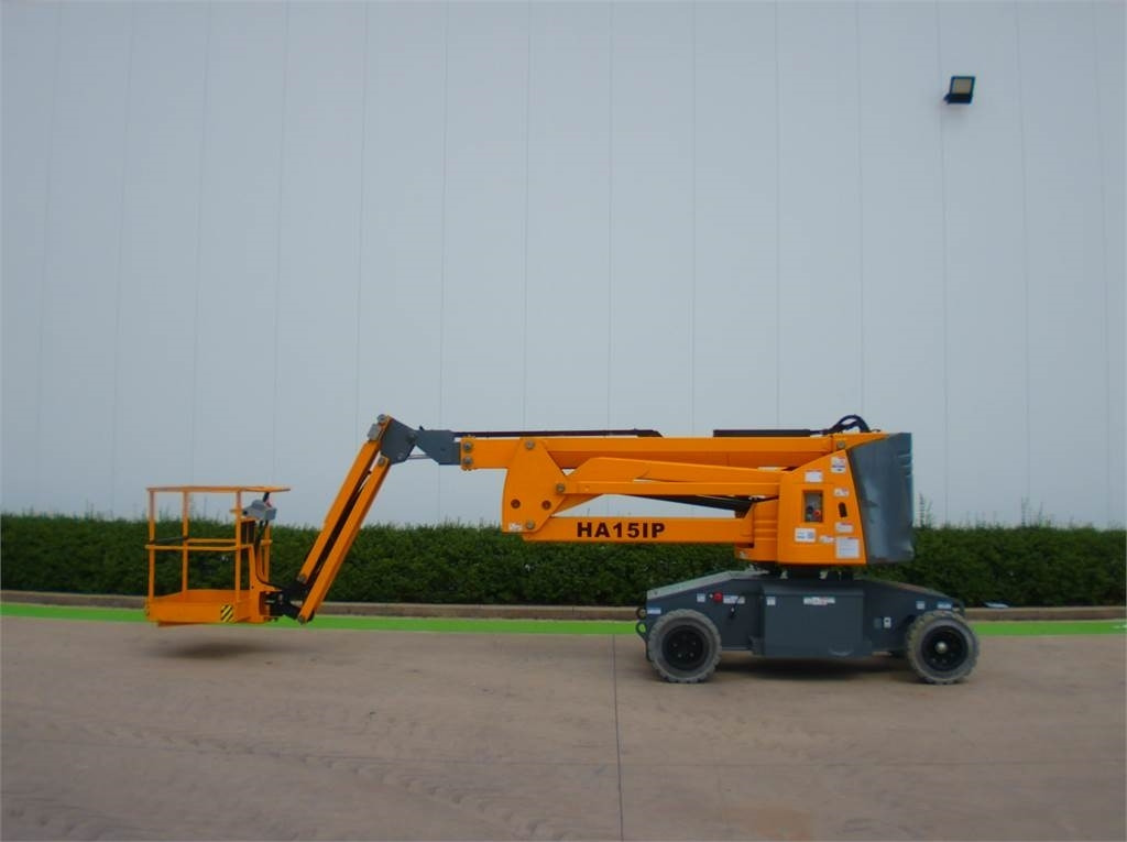 Haulotte HA15IP - Articulated boom: picture 1 Haulotte HA15IP - Articulated boom: picture 1