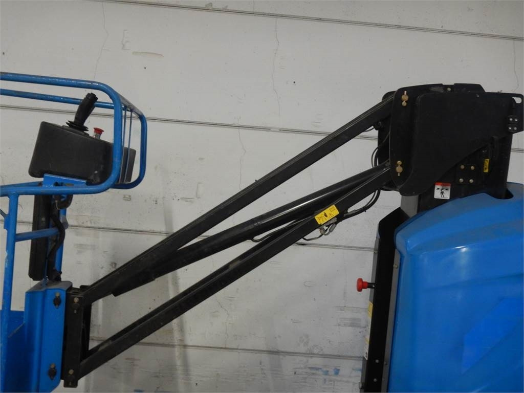 Vertical mast lift Manitou 100VJR: picture 7