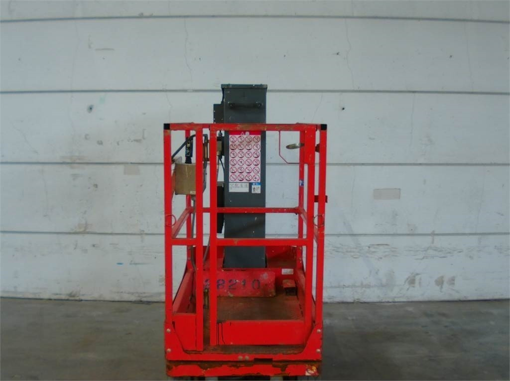 Vertical mast lift SkyJack SJ16: picture 10