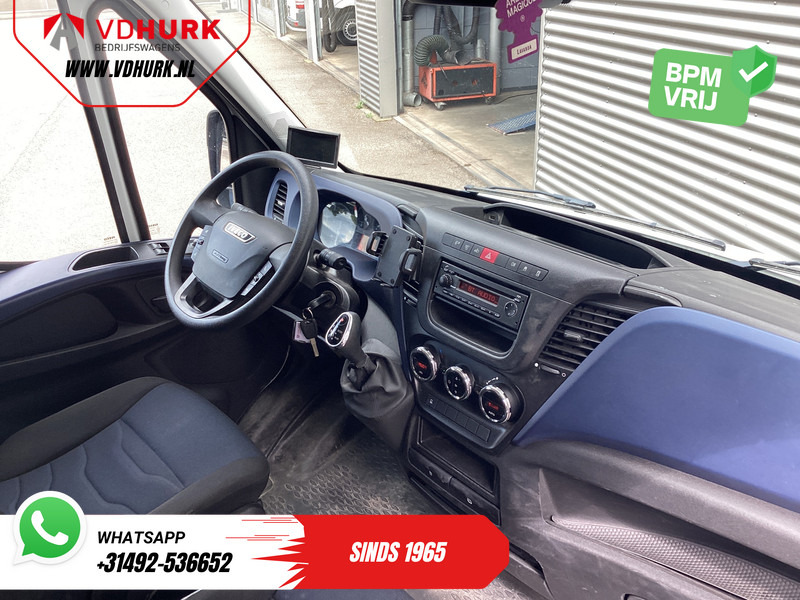 Iveco Daily 35S16V 2.3 ZF Aut. 352 L3H2 EXPORT ONLY 270Gr. Deuren/ 3.5t Trekverm./ Climate/ Camera/ Trekhaak - Panel van: picture 3 Iveco Daily 35S16V 2.3 ZF Aut. 352 L3H2 EXPORT ONLY 270Gr. Deuren/ 3.5t Trekverm./ Climate/ Camera/ Trekhaak - Panel van: picture 3