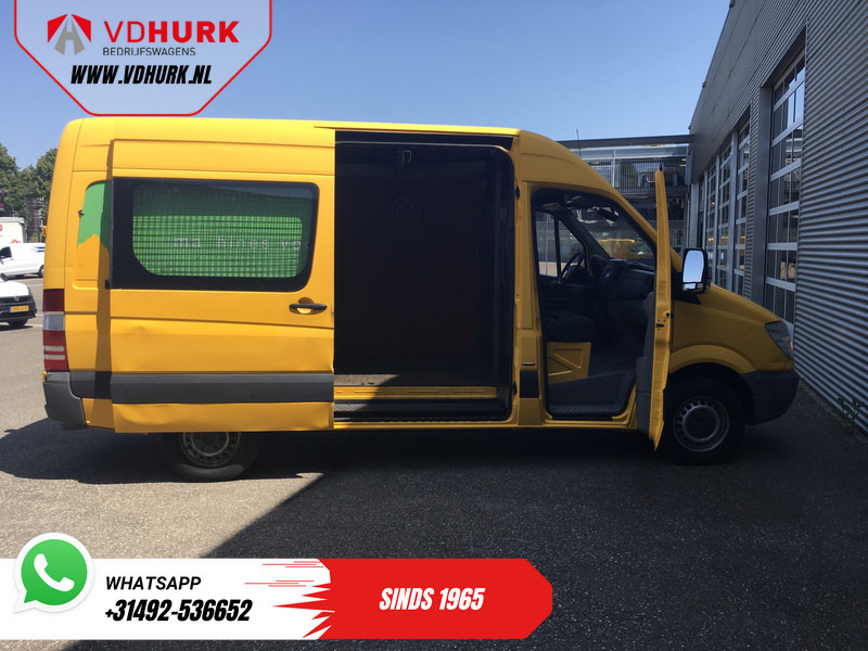 Mercedes-Benz Sprinter 316 2.2 CDI Aut. L2H2 EXPORT ONLY 3.5T Trekgewicht / Airco/ Cruise/ Trekhaak - Panel van: picture 5 Mercedes-Benz Sprinter 316 2.2 CDI Aut. L2H2 EXPORT ONLY 3.5T Trekgewicht / Airco/ Cruise/ Trekhaak - Panel van: picture 5