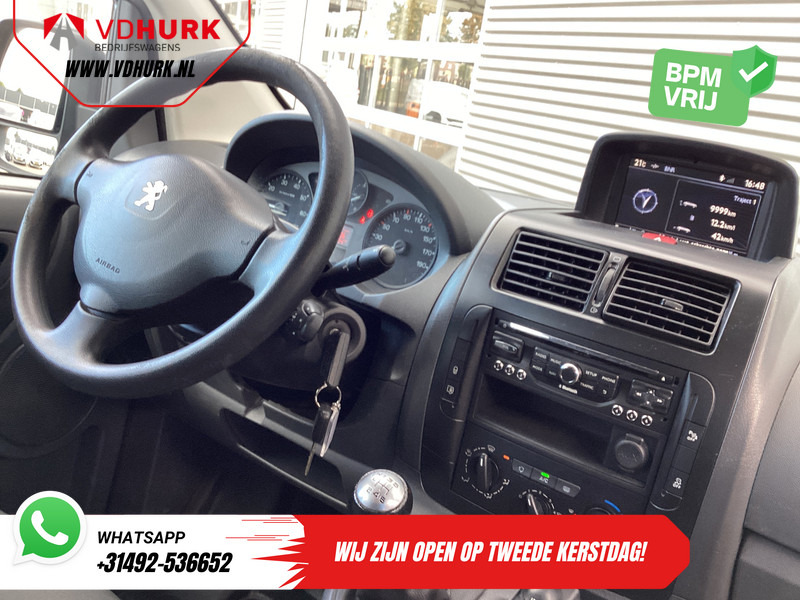 Peugeot Expert 2.0 HDI 130 pk L2 Dubbel Cabine DC EXPORT Airco/ Cruise/ Navi/ PDC/ Trekhaak - Small van, Combi van: picture 3 Peugeot Expert 2.0 HDI 130 pk L2 Dubbel Cabine DC EXPORT Airco/ Cruise/ Navi/ PDC/ Trekhaak - Small van, Combi van: picture 3