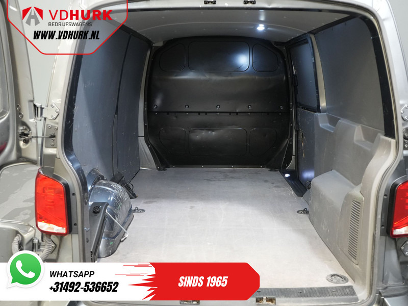 Panel van Volkswagen Transporter T6.1 2.0 TDI 150 pk DSG Aut. L2 BPM VRIJ! LED/ Adapt.Cruise/ Standkachel/ Stoelverw./ Carplay/ Camera/ PDC/ LMV/ Trekhaak/ Airco: picture 15
