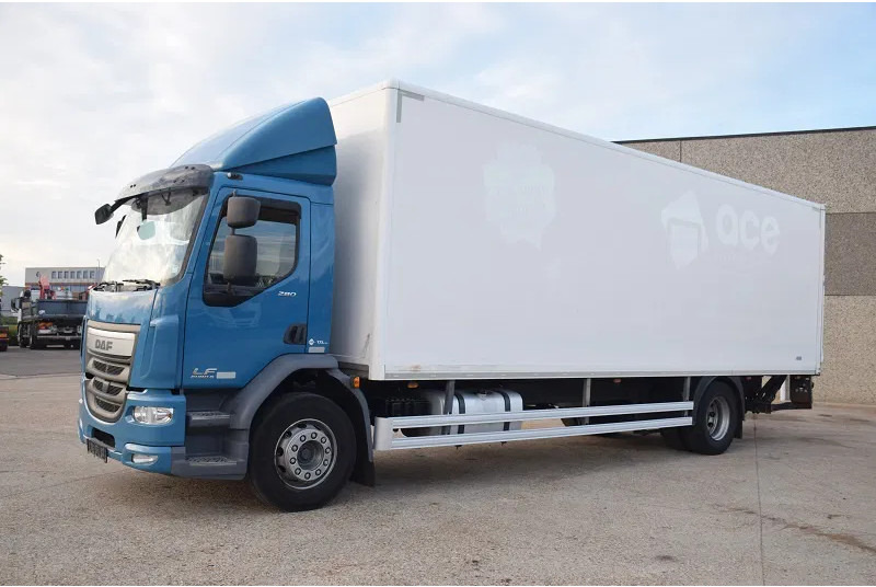 DAF LF 280 - Box truck: picture 3 DAF LF 280 - Box truck: picture 3