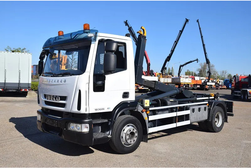 Iveco Iveco Eurocargo 160E25 - Hook lift truck: picture 1 Iveco Iveco Eurocargo 160E25 - Hook lift truck: picture 1