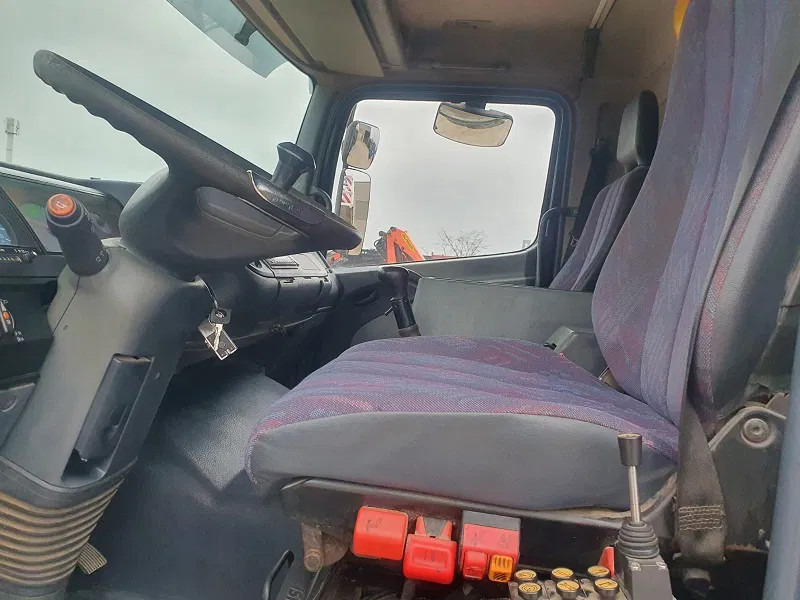 Crane truck Mercedes-Benz Atego 1928: picture 11 Crane truck Mercedes-Benz Atego 1928: picture 11