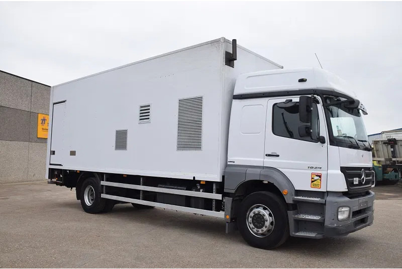 Mercedes-Benz Axor 1824 - Box truck: picture 5 Mercedes-Benz Axor 1824 - Box truck: picture 5