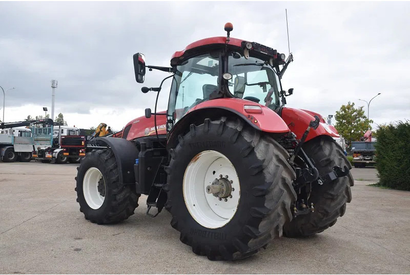 New Holland T7.270 4WD SA T7.270 4WD SA - Farm tractor: picture 4 New Holland T7.270 4WD SA T7.270 4WD SA - Farm tractor: picture 4