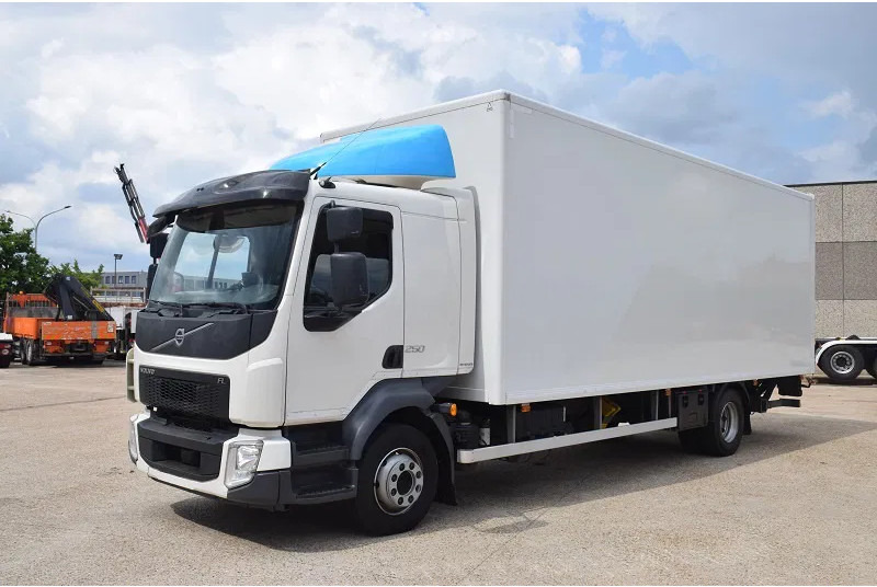 Volvo FL 250 - Box truck: picture 1 Volvo FL 250 - Box truck: picture 1