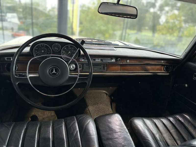 Mercedes-Benz 280SE *OldTimer*Automaat*LerenZetels*Schuifdak* - Car: picture 3 Mercedes-Benz 280SE *OldTimer*Automaat*LerenZetels*Schuifdak* - Car: picture 3