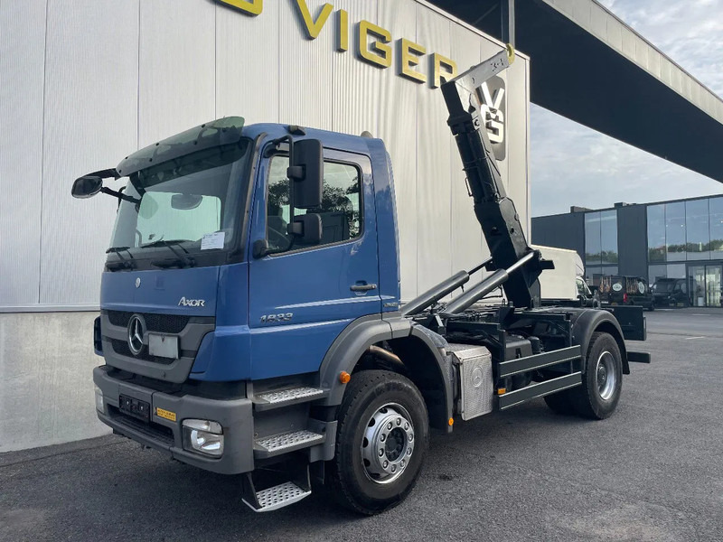 Mercedes-Benz Axor 1833 *cruise control*bluetooth*airconditioning*differentieelslot - Hook lift truck: picture 4 Mercedes-Benz Axor 1833 *cruise control*bluetooth*airconditioning*differentieelslot - Hook lift truck: picture 4