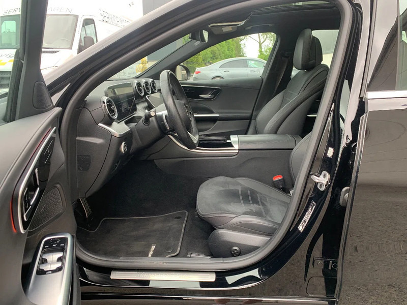 Mercedes-Benz C-Klasse 300*Parktronic*Thermatic*Distronic*Rijstrookassistent*Panoramische dak* - Car: picture 4 Mercedes-Benz C-Klasse 300*Parktronic*Thermatic*Distronic*Rijstrookassistent*Panoramische dak* - Car: picture 4
