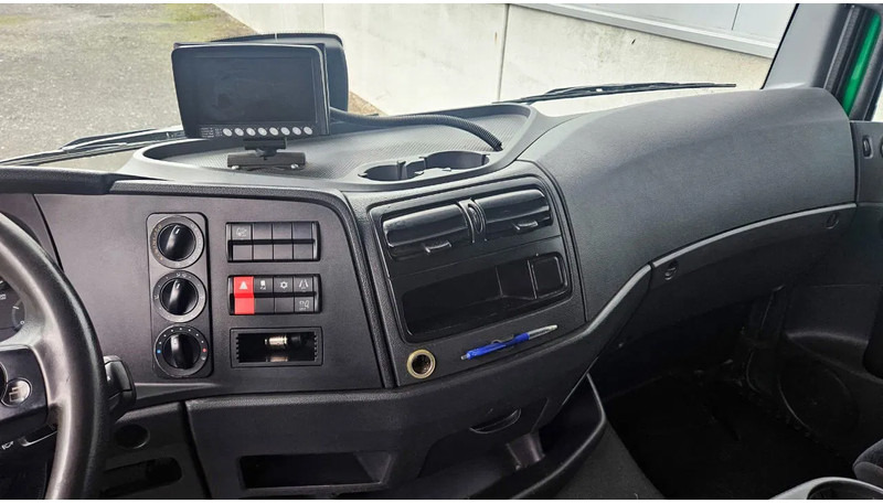 Mercedes-Benz Atego 1018 *L*Achteruitrijcamera*Automaat*Airco*Dhollandia Laadbrug*7149cm - Truck: picture 5 Mercedes-Benz Atego 1018 *L*Achteruitrijcamera*Automaat*Airco*Dhollandia Laadbrug*7149cm - Truck: picture 5