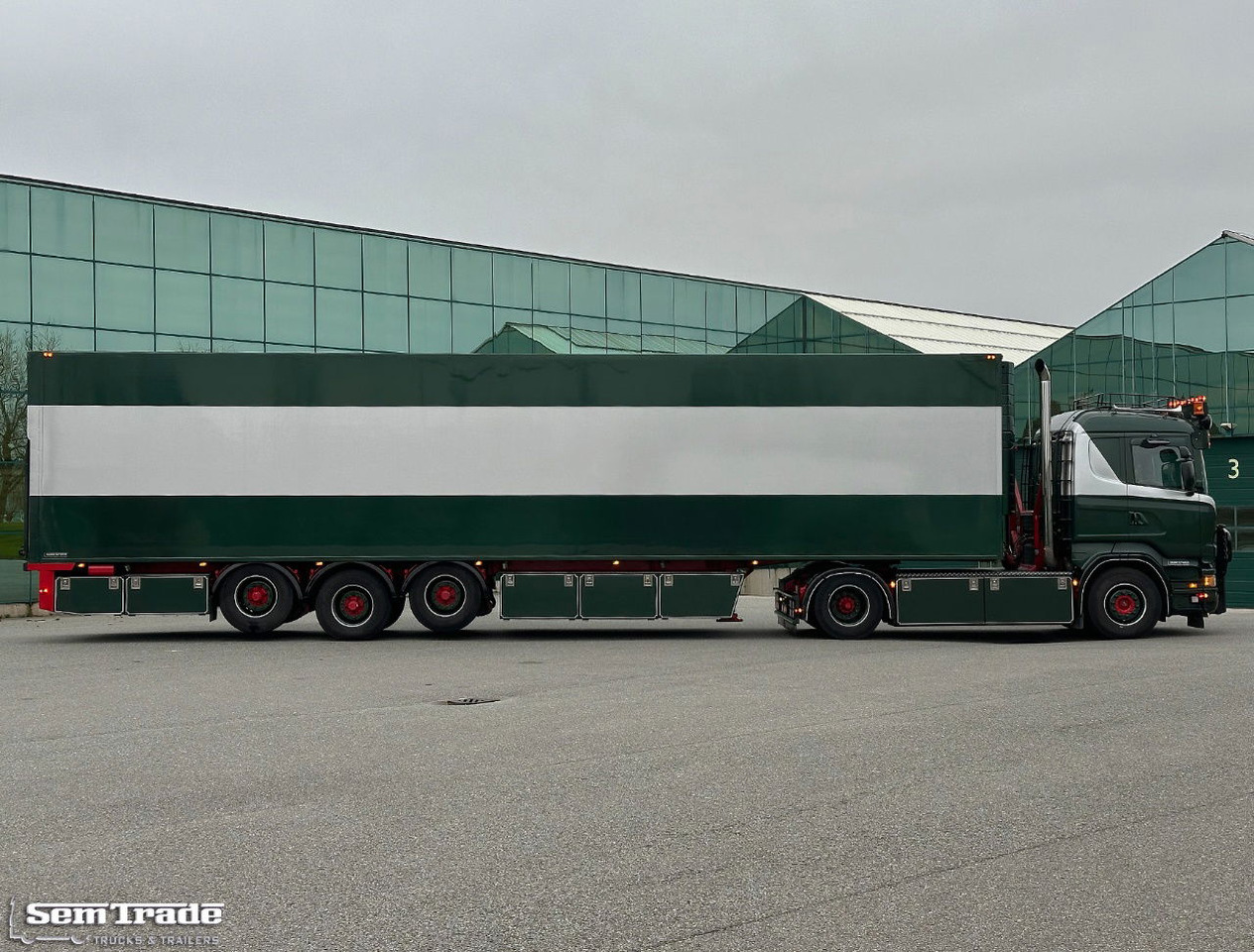Scania R500 V8 Analogue Tacho 779.000 KM Show Truck Special Interior + Special VAN Beurden Frigo Trailer - Tractor unit: picture 5 Scania R500 V8 Analogue Tacho 779.000 KM Show Truck Special Interior + Special VAN Beurden Frigo Trailer - Tractor unit: picture 5