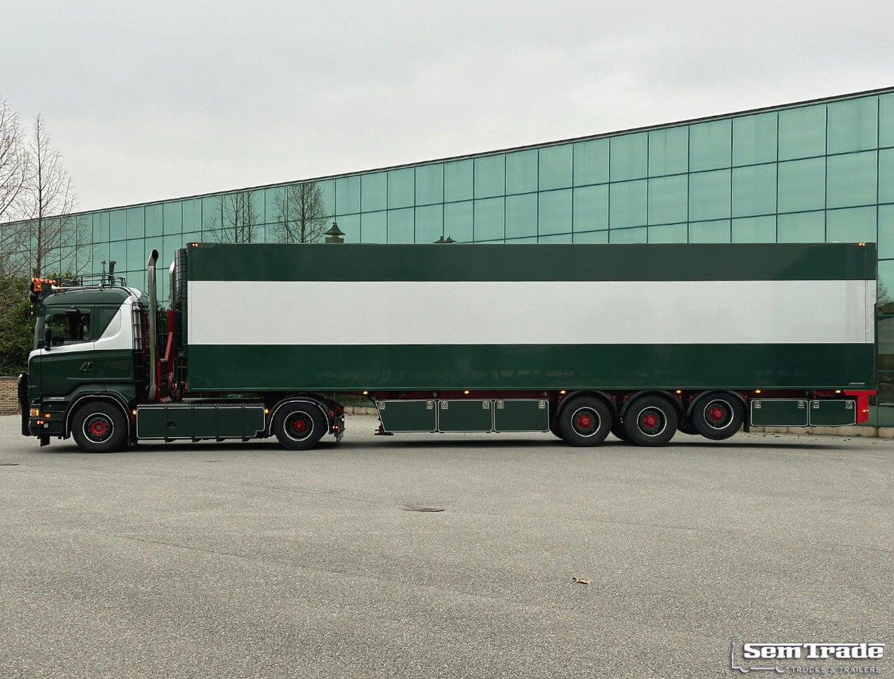 Scania R500 V8 Analogue Tacho 779.000 KM Show Truck Special Interior + Special VAN Beurden Frigo Trailer - Tractor unit: picture 2 Scania R500 V8 Analogue Tacho 779.000 KM Show Truck Special Interior + Special VAN Beurden Frigo Trailer - Tractor unit: picture 2