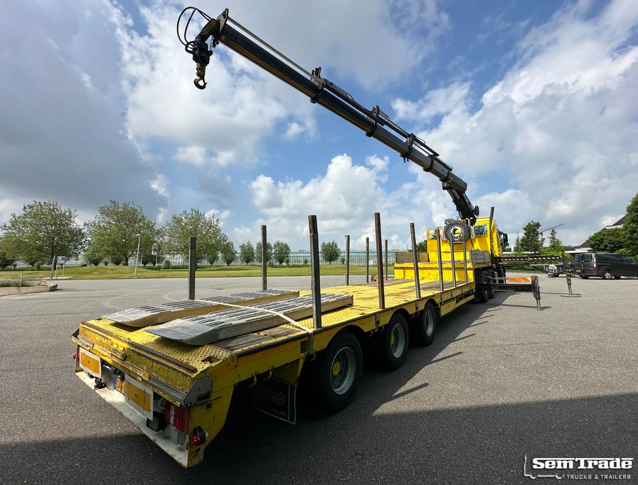 Volvo FH 12.460 Manual Gear 6X2 Euro 3 Only 493.000 KM Hiab 350 - 5 With Nootebo - Tractor unit: picture 5 Volvo FH 12.460 Manual Gear 6X2 Euro 3 Only 493.000 KM Hiab 350 - 5 With Nootebo - Tractor unit: picture 5