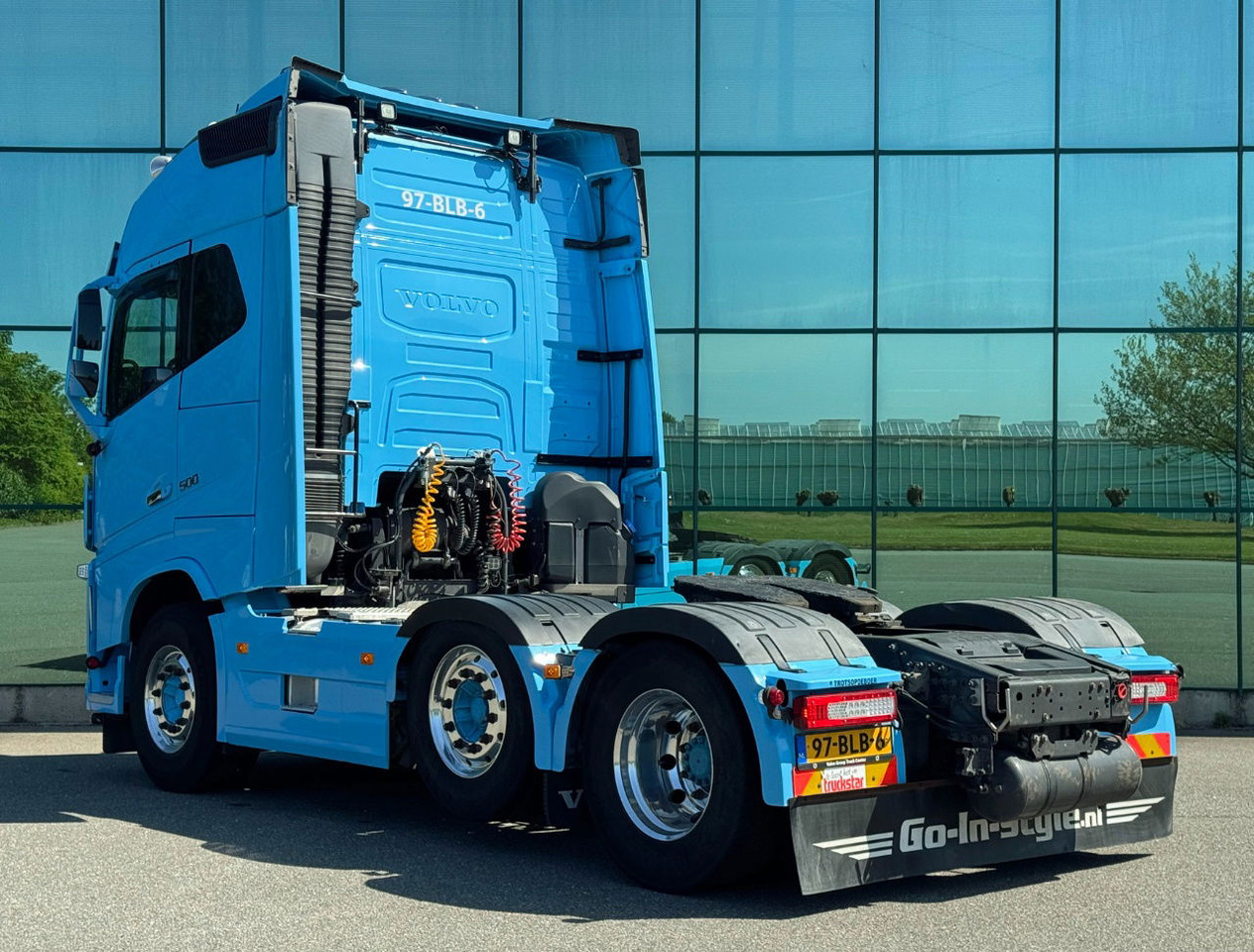 Volvo FH 500 6X2 Globetrotter 2x Tanks 672.000 KM TOP Condition NL Truck - Tractor unit: picture 3 Volvo FH 500 6X2 Globetrotter 2x Tanks 672.000 KM TOP Condition NL Truck - Tractor unit: picture 3