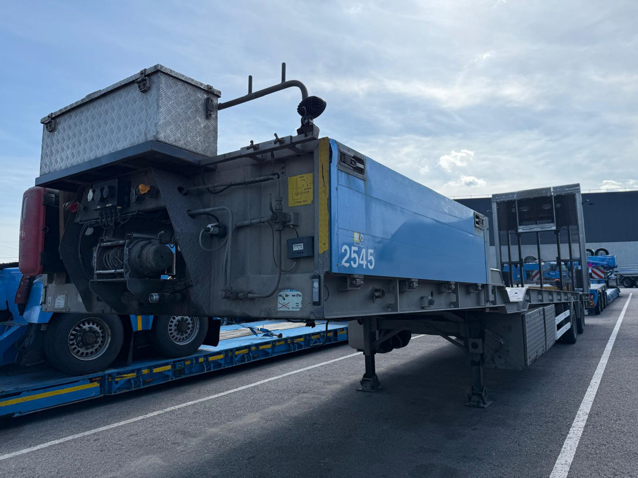 Gföllner SPL 2/20 TLÜ - Low loader semi-trailer: picture 3 Gföllner SPL 2/20 TLÜ - Low loader semi-trailer: picture 3