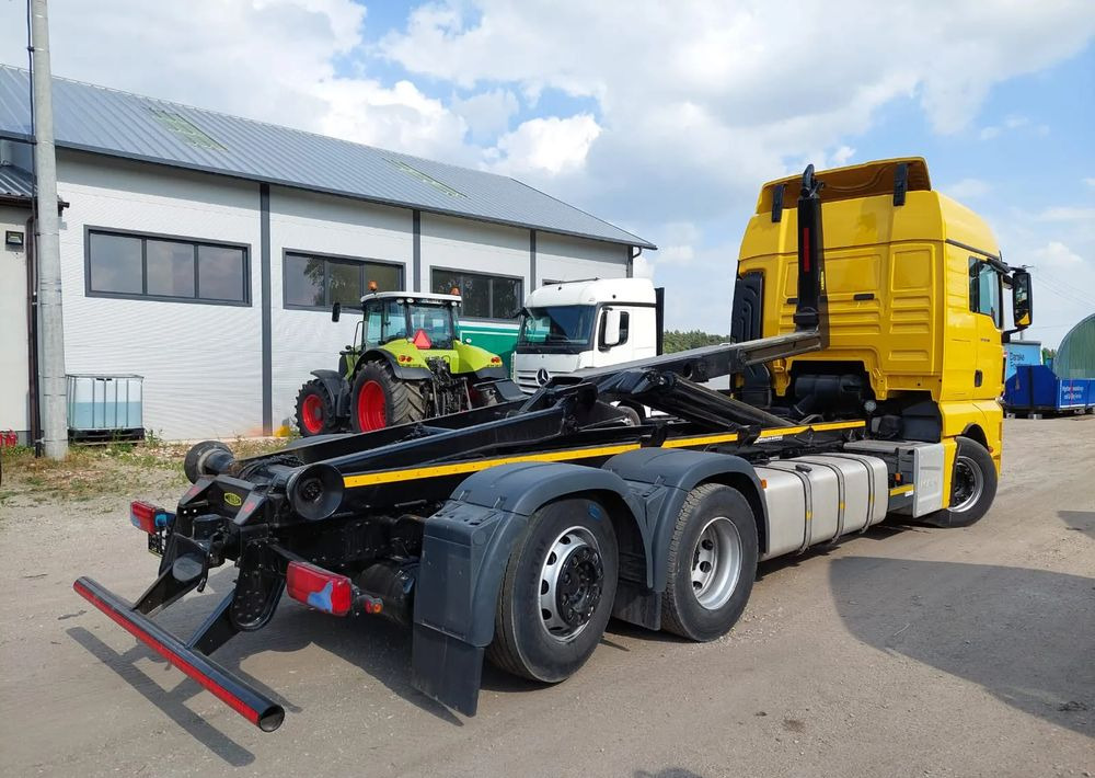 MAN TGX 26-500 Hakowiec oś skrętna - Hook lift truck: picture 5 MAN TGX 26-500 Hakowiec oś skrętna - Hook lift truck: picture 5