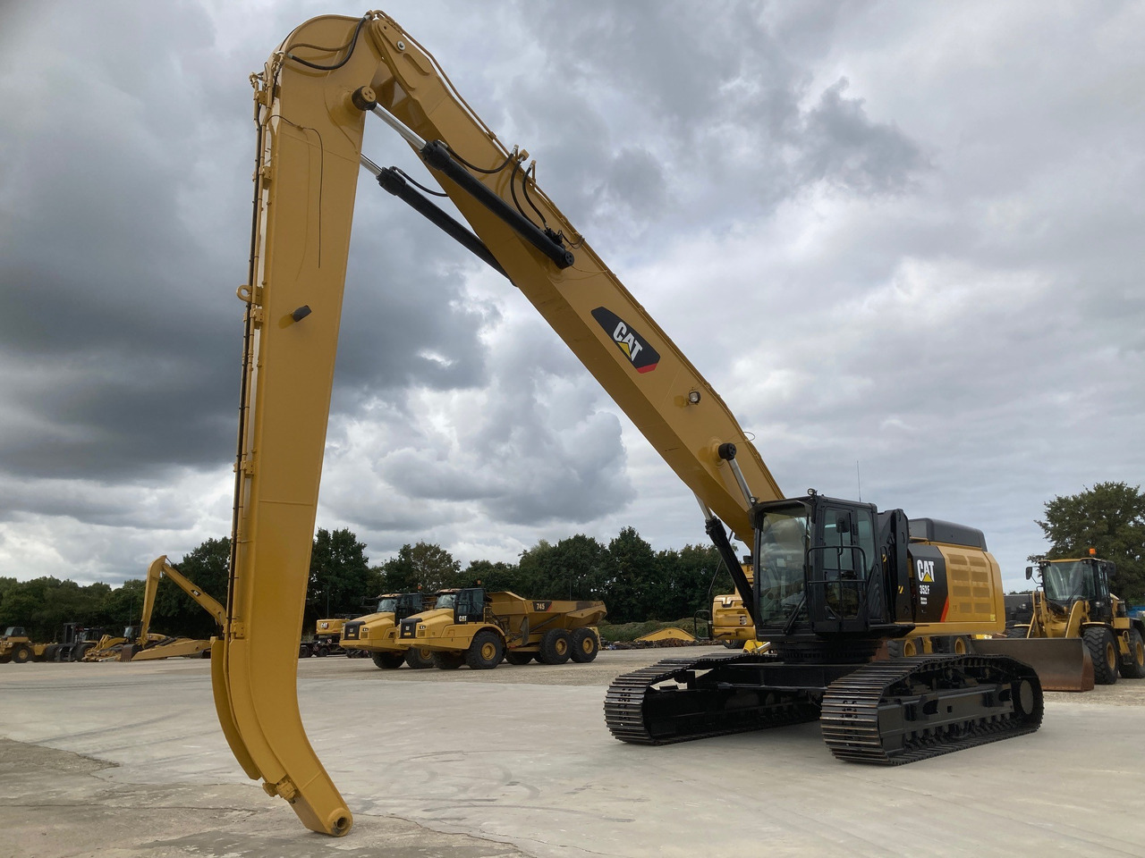 CATERPILLAR 352F Material Handler - Waste/ Industry handler: picture 3 CATERPILLAR 352F Material Handler - Waste/ Industry handler: picture 3