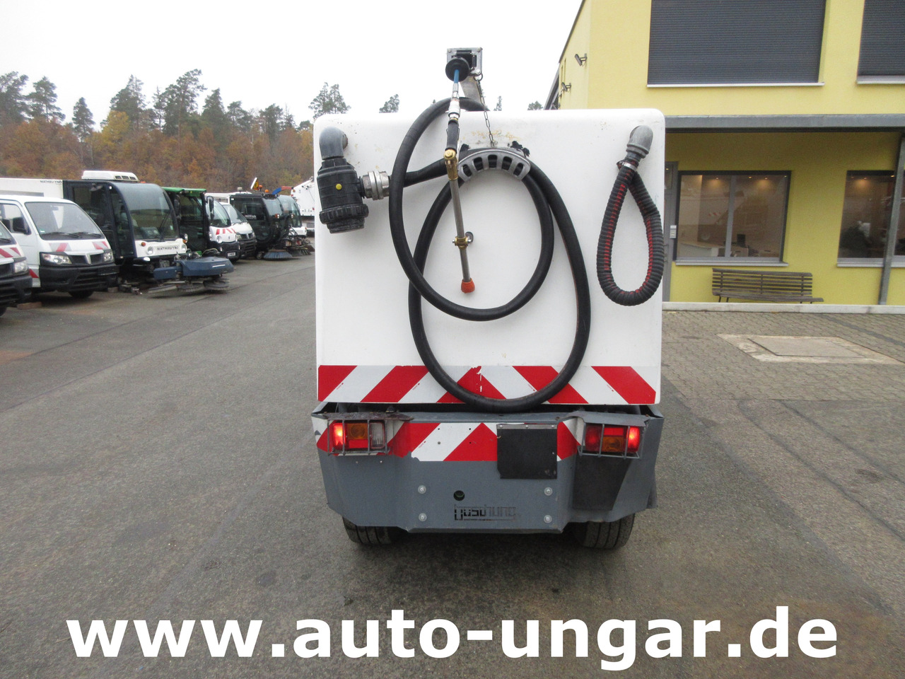 BOSCHUNG L3 Laveuse Kärcher Baujahr 2015 mit Hochdruckreiniger am Heck - Cleaning machinery: picture 5 BOSCHUNG L3 Laveuse Kärcher Baujahr 2015 mit Hochdruckreiniger am Heck - Cleaning machinery: picture 5