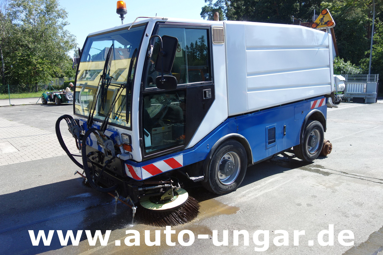 BUCHER CityCat CC5000 Schienenreiniger Kehrmaschine RailRoad Zweiweg - Road sweeper: picture 3 BUCHER CityCat CC5000 Schienenreiniger Kehrmaschine RailRoad Zweiweg - Road sweeper: picture 3