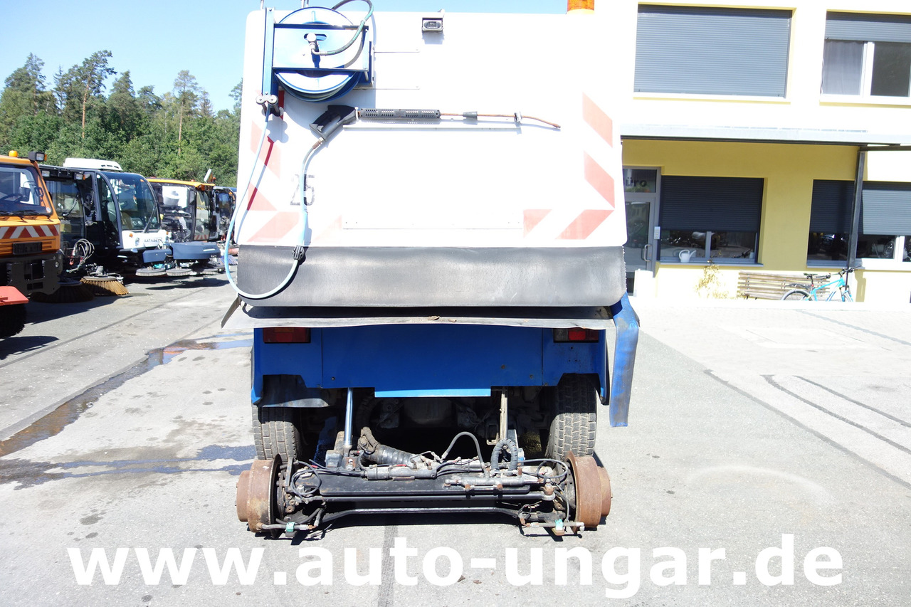 BUCHER CityCat CC5000 Schienenreiniger Kehrmaschine RailRoad Zweiweg - Road sweeper: picture 4 BUCHER CityCat CC5000 Schienenreiniger Kehrmaschine RailRoad Zweiweg - Road sweeper: picture 4