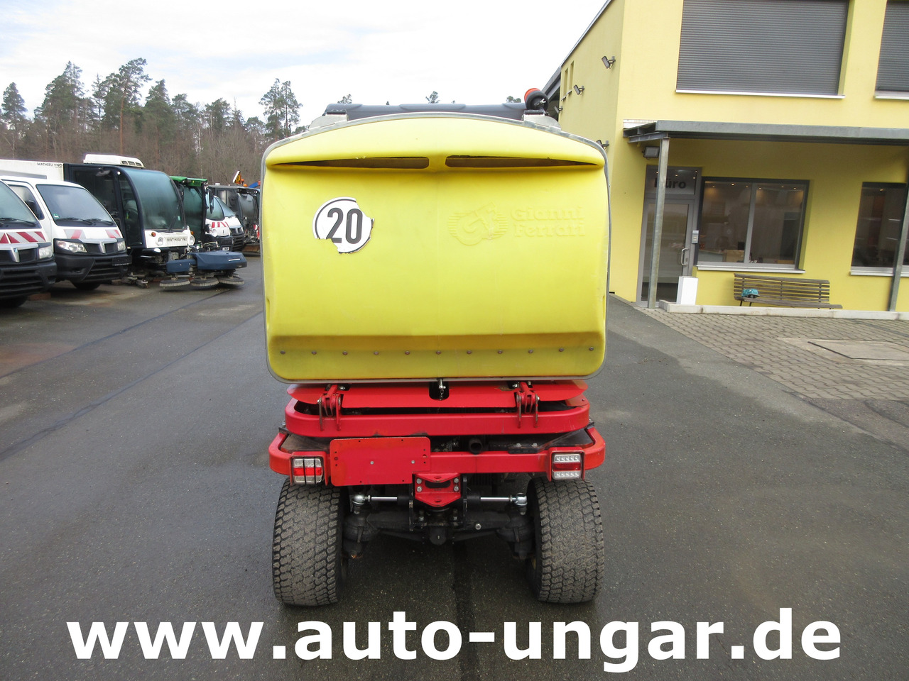 Gianni Ferrari Turbo 4 T Cruiser Großflächenmäher 4x4 mit Hochentleerung Bj. 2015 - Municipal tractor: picture 5 Gianni Ferrari Turbo 4 T Cruiser Großflächenmäher 4x4 mit Hochentleerung Bj. 2015 - Municipal tractor: picture 5