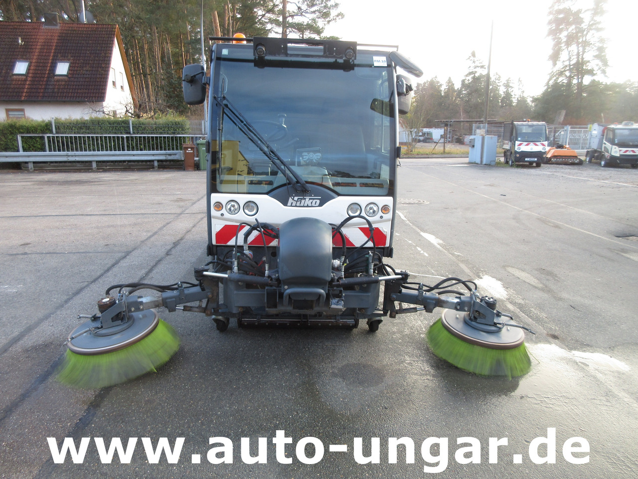 Hako CityMaster CM2000 2 Besen Baujahr 2015 Kehrmaschine 4-Rad-Lenkung - Road sweeper: picture 2 Hako CityMaster CM2000 2 Besen Baujahr 2015 Kehrmaschine 4-Rad-Lenkung - Road sweeper: picture 2