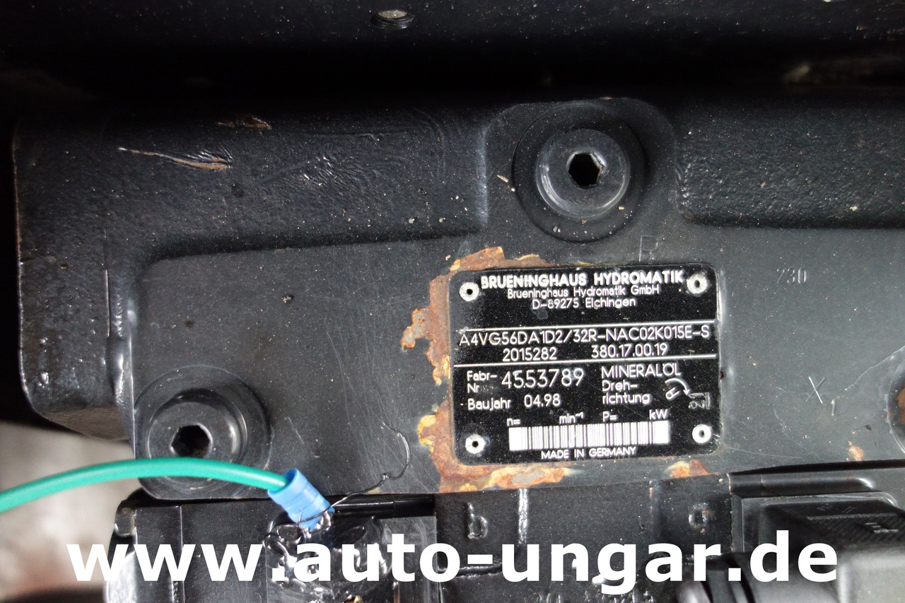 Pushback tractor Multicar M26 Champion Flugzeugschlepper Doka GSE Airport Push Back Industrieschlepper: picture 33 Pushback tractor Multicar M26 Champion Flugzeugschlepper Doka GSE Airport Push Back Industrieschlepper: picture 33