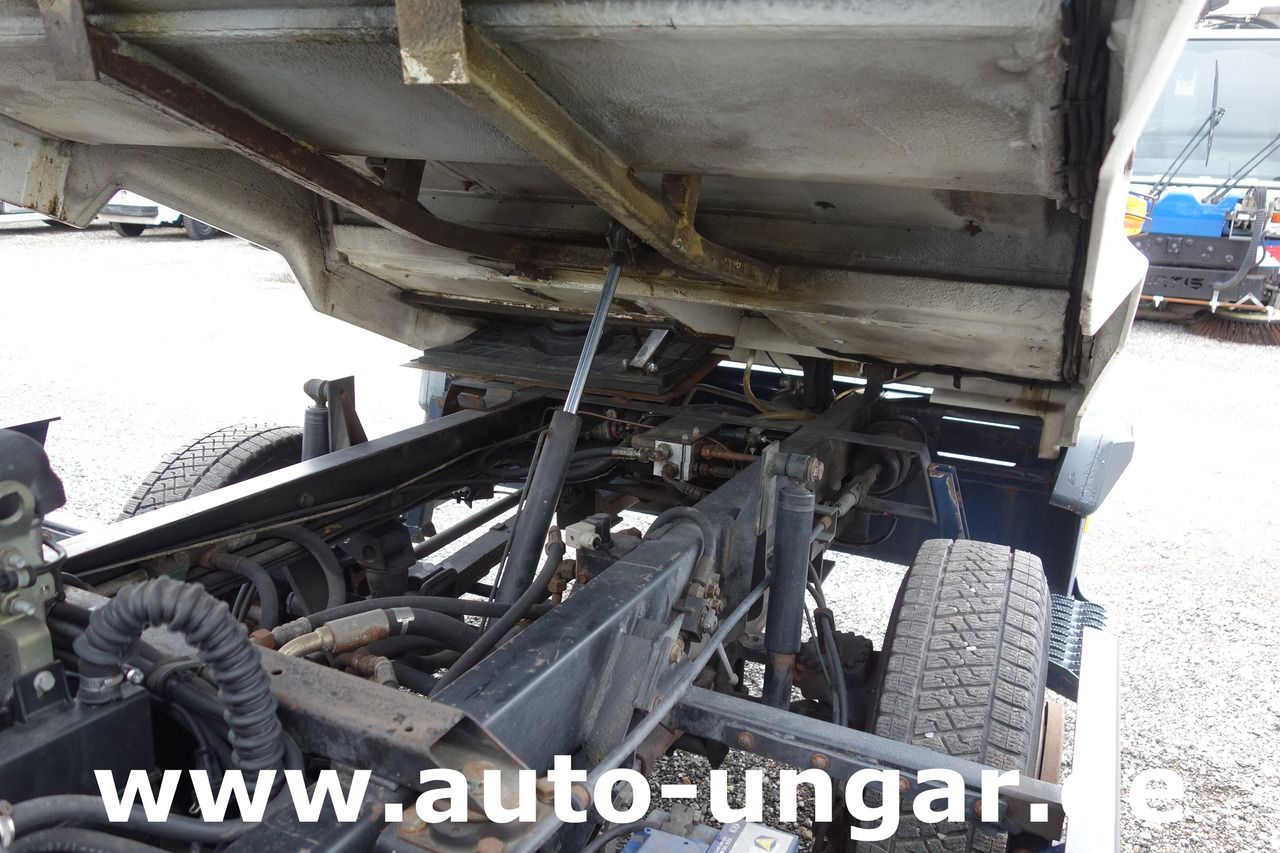 Pushback tractor Multicar M26 Champion Flugzeugschlepper Doka GSE Airport Push Back Industrieschlepper: picture 37 Pushback tractor Multicar M26 Champion Flugzeugschlepper Doka GSE Airport Push Back Industrieschlepper: picture 37