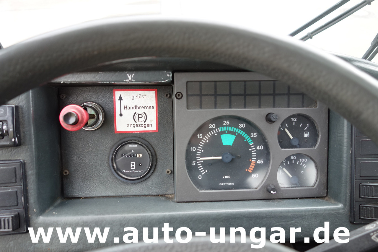 Pushback tractor Multicar M26 Champion Flugzeugschlepper Doka GSE Airport Push Back Industrieschlepper: picture 23 Pushback tractor Multicar M26 Champion Flugzeugschlepper Doka GSE Airport Push Back Industrieschlepper: picture 23