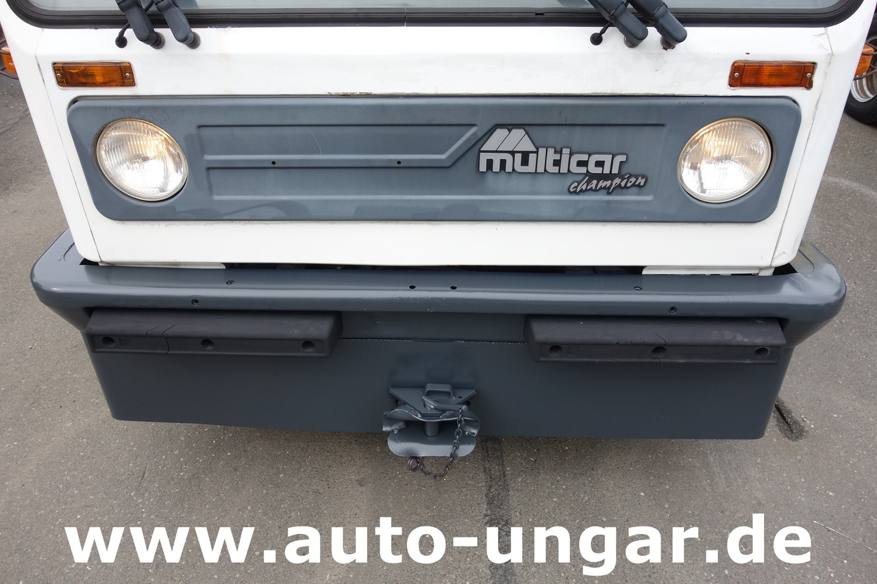 Pushback tractor Multicar M26 Champion Flugzeugschlepper Doka GSE Airport Push Back Industrieschlepper: picture 8 Pushback tractor Multicar M26 Champion Flugzeugschlepper Doka GSE Airport Push Back Industrieschlepper: picture 8