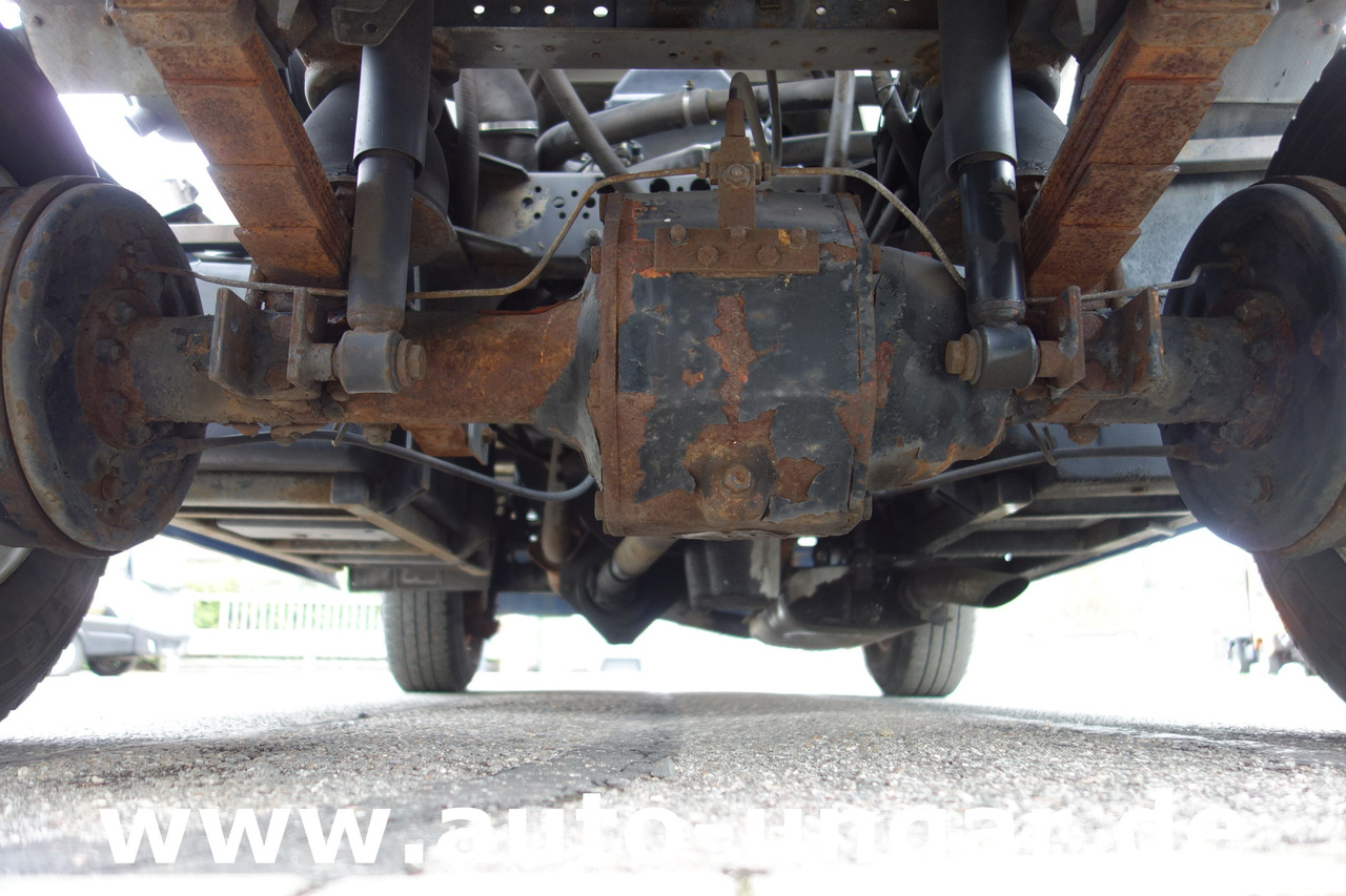 Pushback tractor Multicar M26 Champion Flugzeugschlepper Doka GSE Airport Push Back Industrieschlepper: picture 27 Pushback tractor Multicar M26 Champion Flugzeugschlepper Doka GSE Airport Push Back Industrieschlepper: picture 27