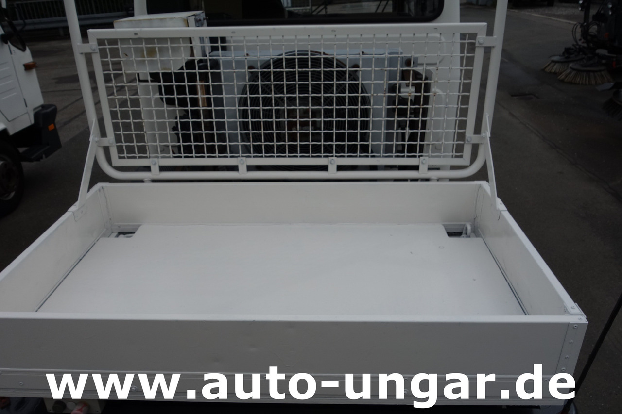 Pushback tractor Multicar M26 Champion Flugzeugschlepper Doka GSE Airport Push Back Industrieschlepper: picture 19 Pushback tractor Multicar M26 Champion Flugzeugschlepper Doka GSE Airport Push Back Industrieschlepper: picture 19