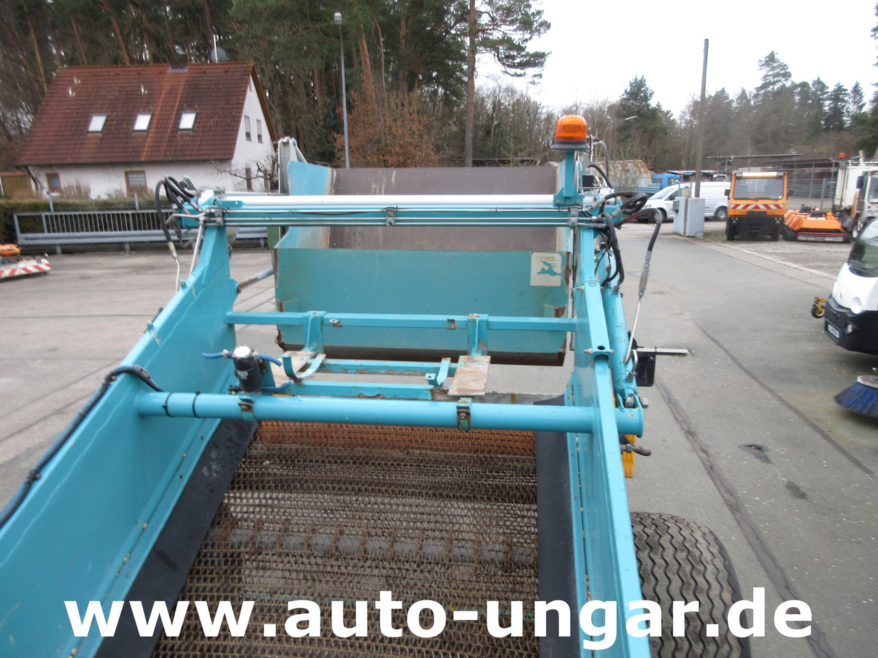 Municipal/ Special vehicle Kässbohrer BeachTech 2000 Strandreiniger Beachcleaner Nettoyeur Cribleuse de Plage: picture 17 Municipal/ Special vehicle Kässbohrer BeachTech 2000 Strandreiniger Beachcleaner Nettoyeur Cribleuse de Plage: picture 17