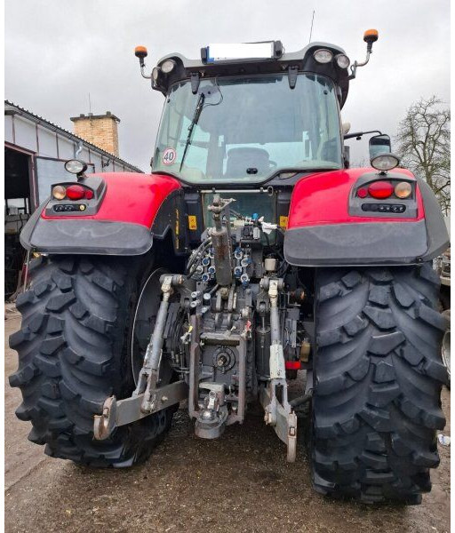 Massey Ferguson 8690 - Farm tractor: picture 3 Massey Ferguson 8690 - Farm tractor: picture 3