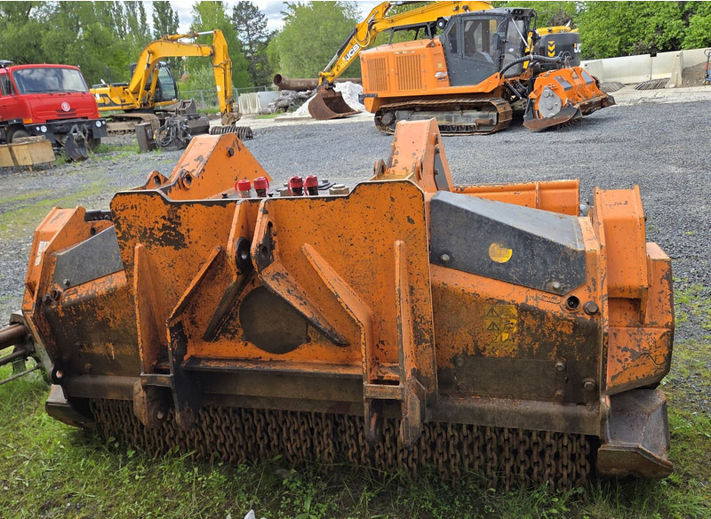 PrimeTech PT300 FAE 12t - Forestry mulcher: picture 5 PrimeTech PT300 FAE 12t - Forestry mulcher: picture 5
