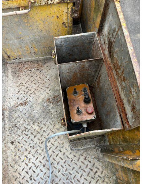 Schwing 2x! 25m BPL 601 +6x6 Tatra 815 (DOCS/KFZ MACHINE +1 no docs/kein - Concrete pump truck: picture 4 Schwing 2x! 25m BPL 601 +6x6 Tatra 815 (DOCS/KFZ MACHINE +1 no docs/kein - Concrete pump truck: picture 4