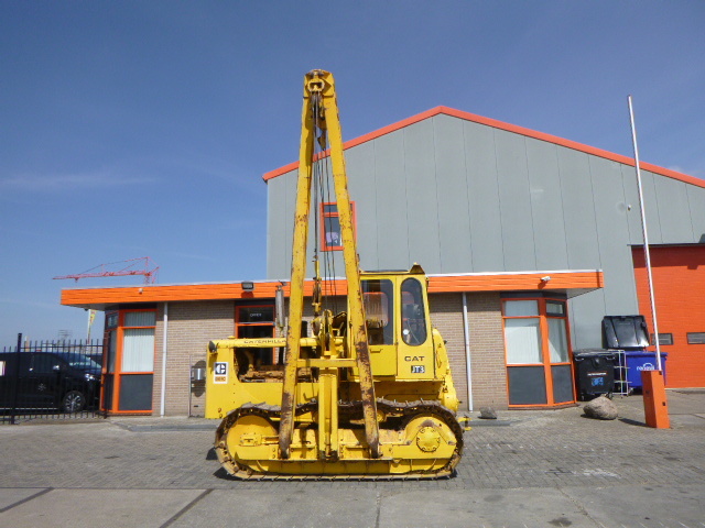 Pipe layer CATERPILLAR 561C: picture 10