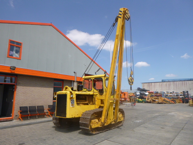 Pipe layer CATERPILLAR 561C: picture 12