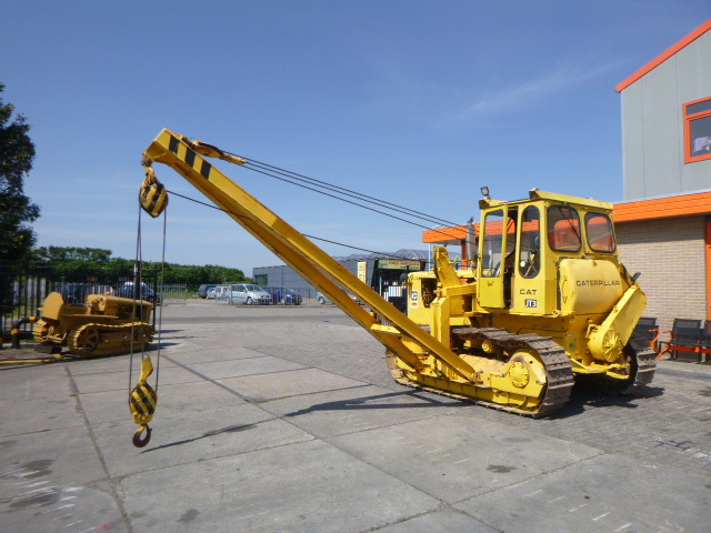 Pipe layer CATERPILLAR 561C: picture 9