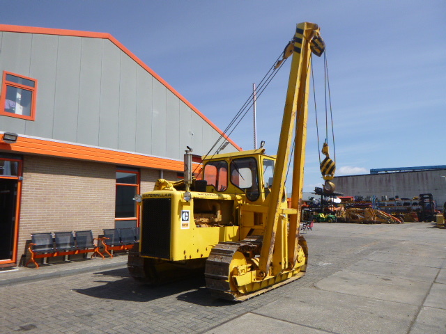 Pipe layer CATERPILLAR 561C: picture 8