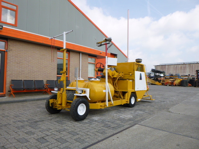 CLEANOSOL RL RL-Cold paint road marker - Asphalt machine: picture 1 CLEANOSOL RL RL-Cold paint road marker - Asphalt machine: picture 1