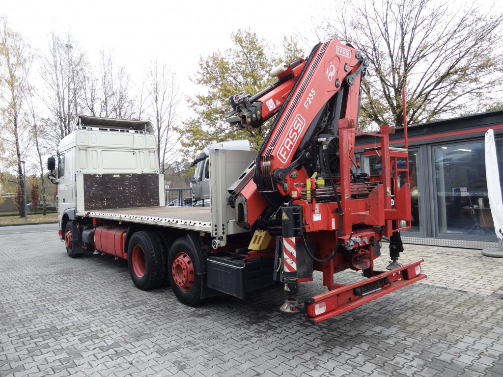 Crane truck, Dropside/ Flatbed truck Daf XF440 6X2 Fassi 235 mit Jib bis 24.50 Meter: picture 11
