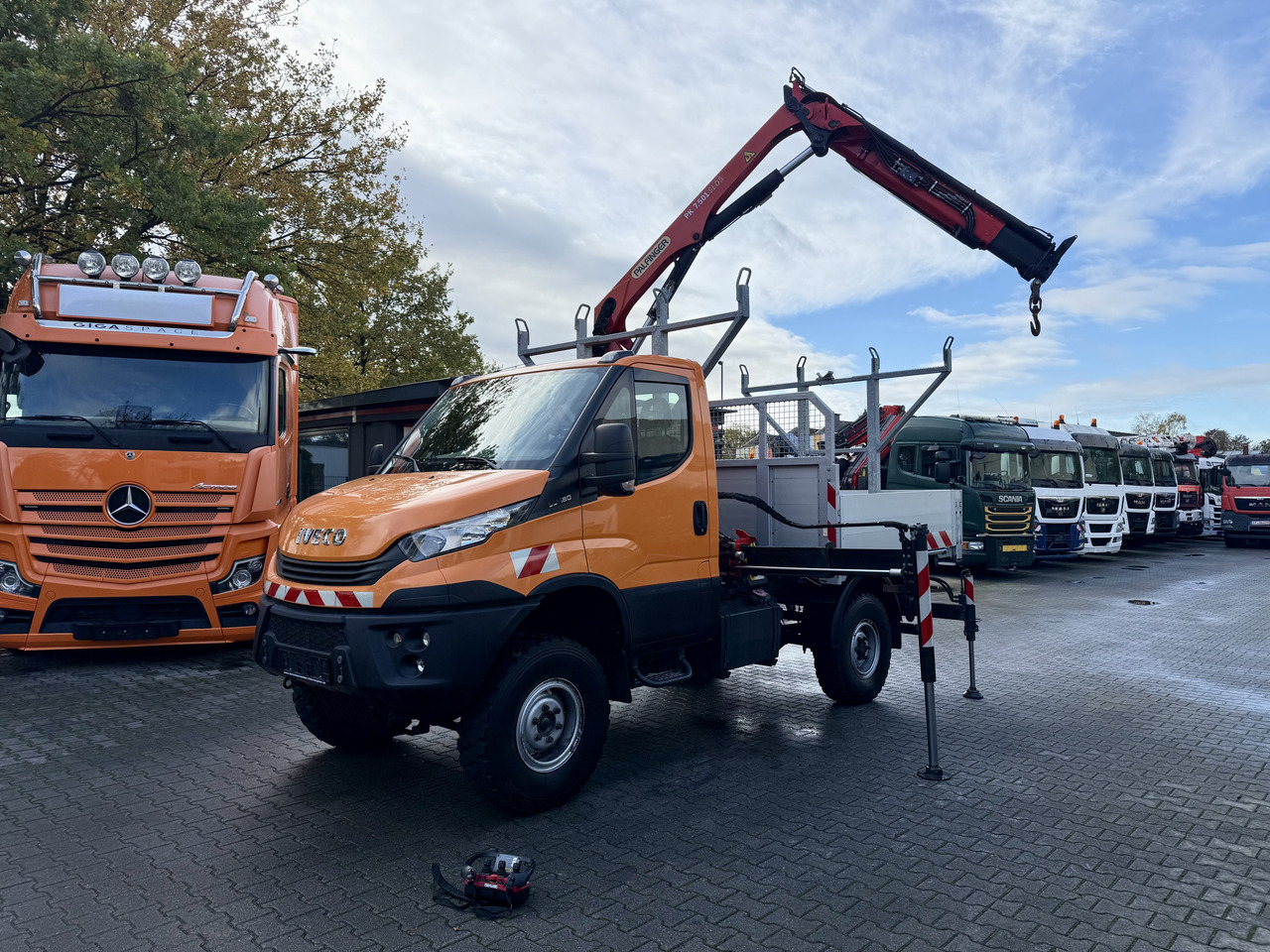 Iveco Daily 55S18W 4X4 Palfinger PK 7.501 - Dropside/ Flatbed truck, Crane truck: picture 1 Iveco Daily 55S18W 4X4 Palfinger PK 7.501 - Dropside/ Flatbed truck, Crane truck: picture 1