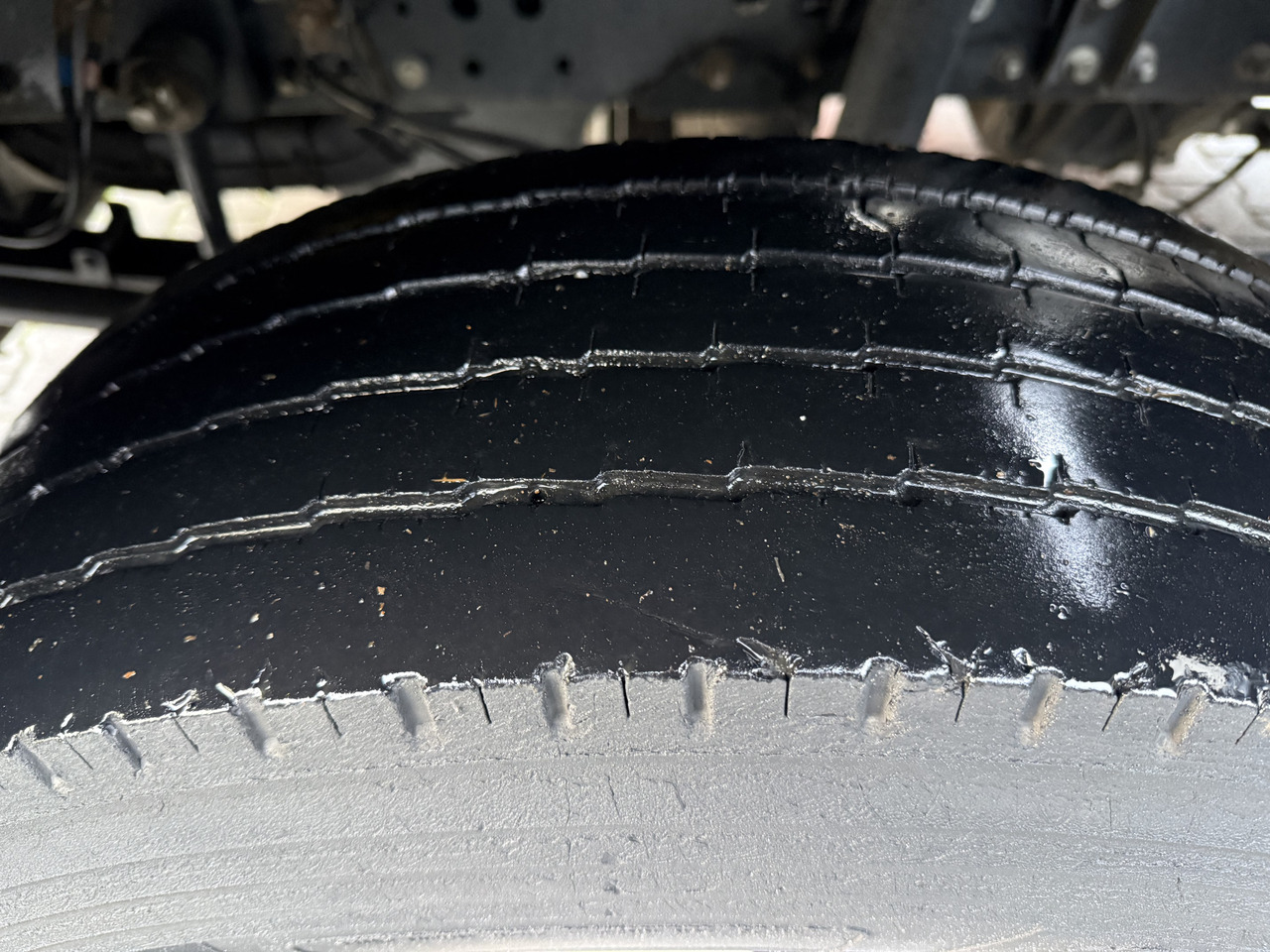 Iveco EuroCargo 80E22 Kran HMF 735 bis 15 Meter - Crane truck, Dropside/ Flatbed truck: picture 3 Iveco EuroCargo 80E22 Kran HMF 735 bis 15 Meter - Crane truck, Dropside/ Flatbed truck: picture 3