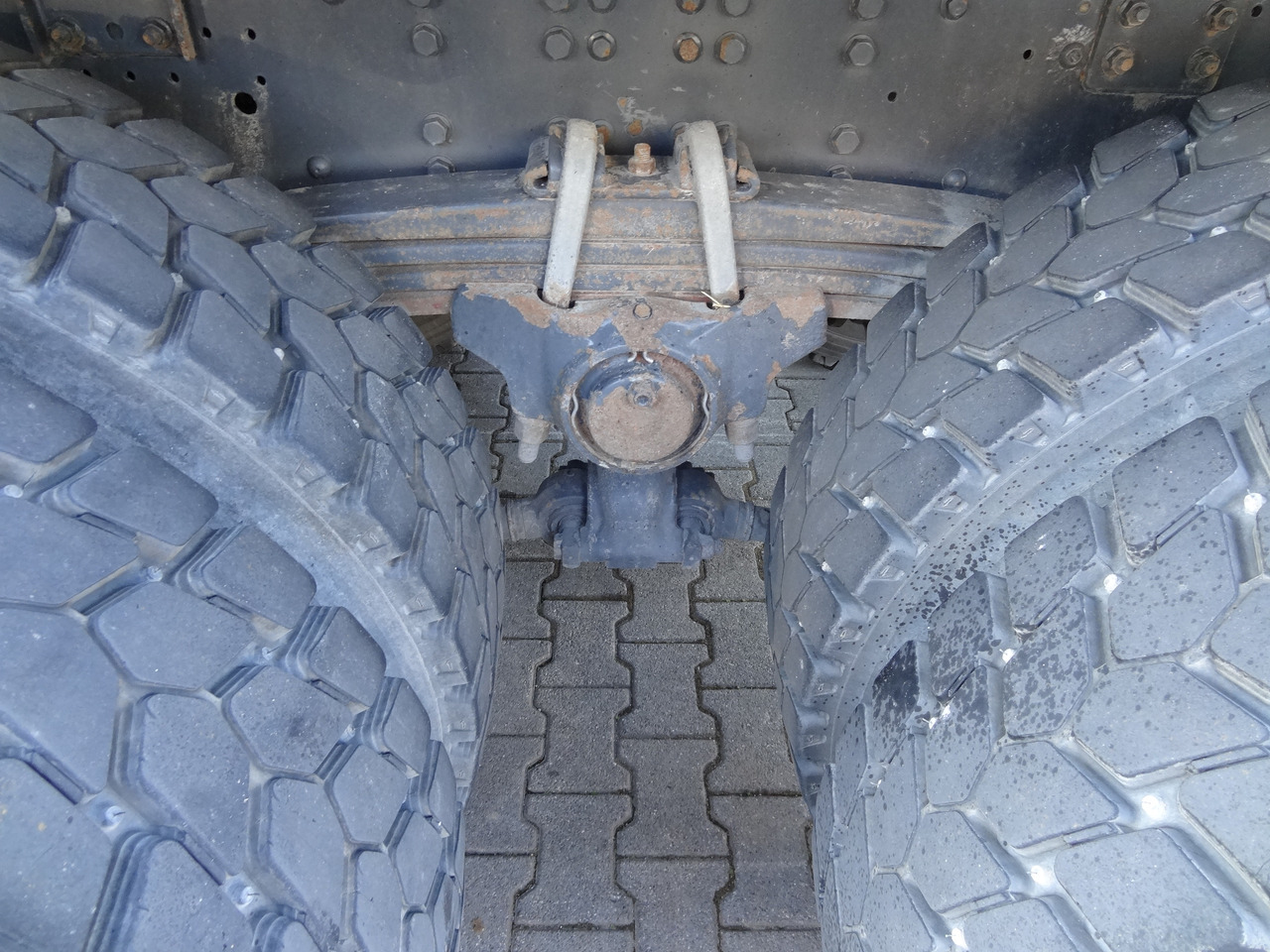 Tipper, Crane truck Iveco Trakker AD340T41 8X4 Kipper Kran Palfinger 23002: picture 14 Tipper, Crane truck Iveco Trakker AD340T41 8X4 Kipper Kran Palfinger 23002: picture 14