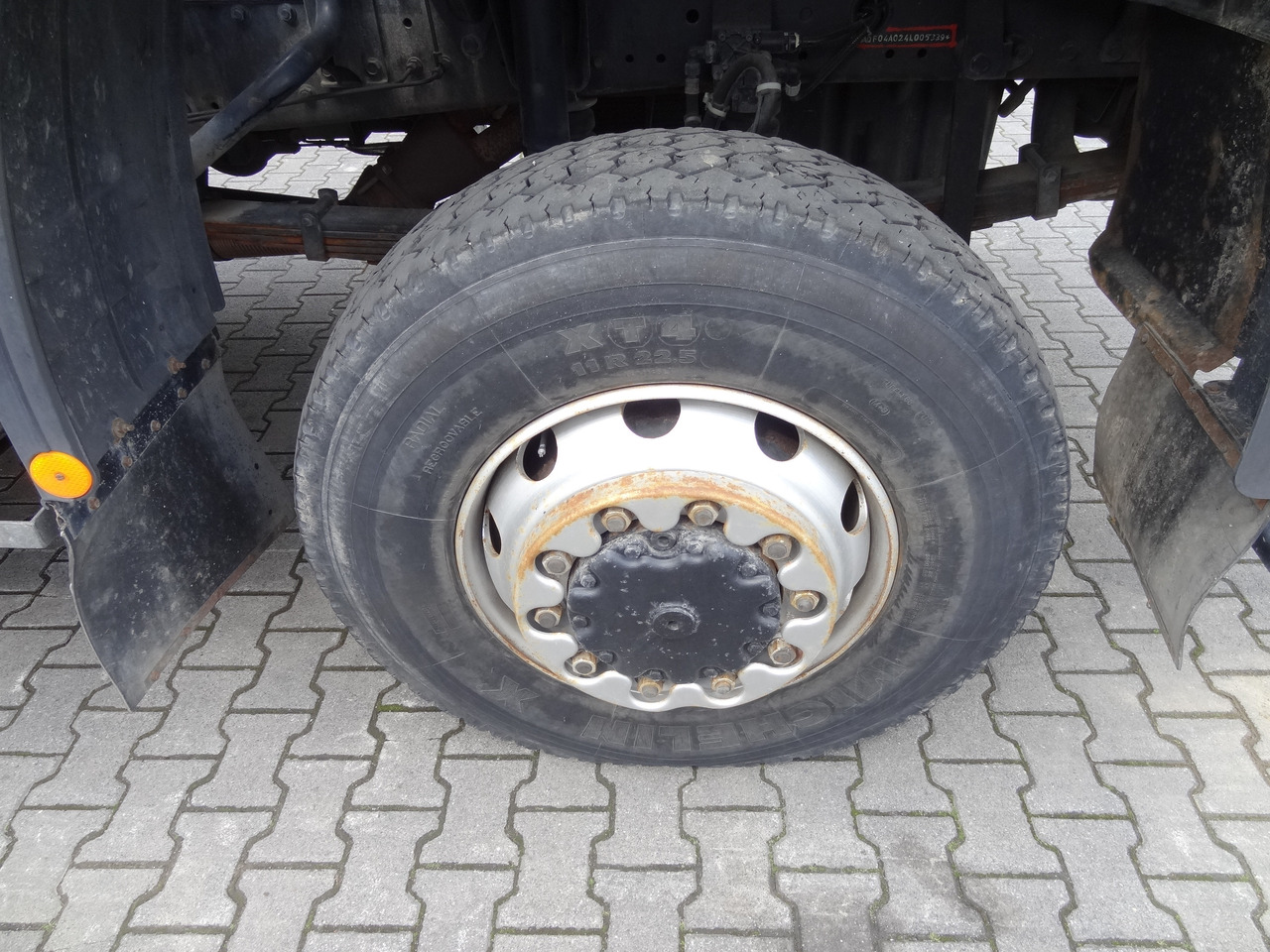 MAN F90 16.242 4X4 / Feuerwehr - Cab chassis truck: picture 3 MAN F90 16.242 4X4 / Feuerwehr - Cab chassis truck: picture 3