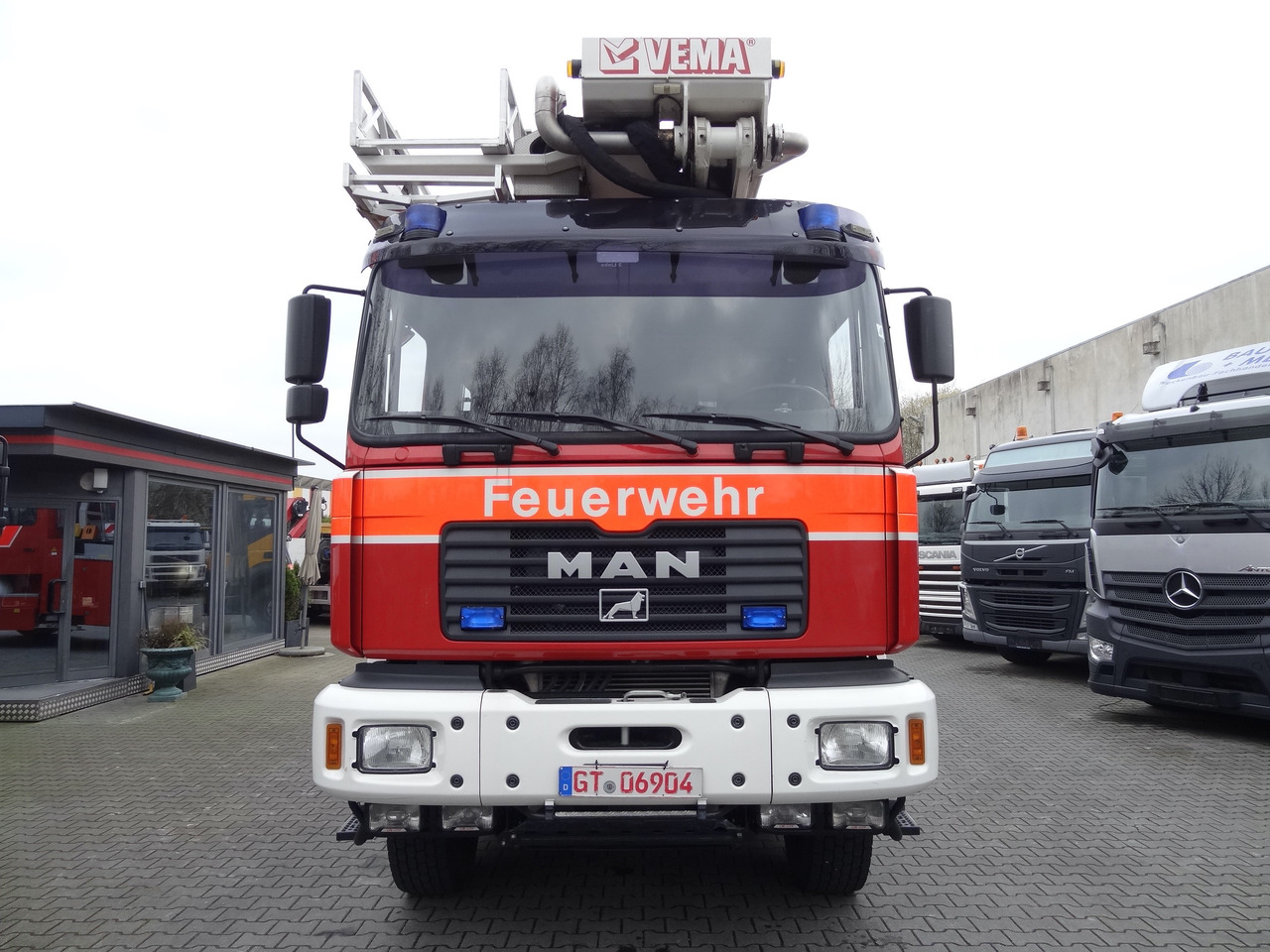 Truck mounted aerial platform MAN FE 410 6X6 Feuerwehr Vema Lift 32 Meter: picture 8 Truck mounted aerial platform MAN FE 410 6X6 Feuerwehr Vema Lift 32 Meter: picture 8